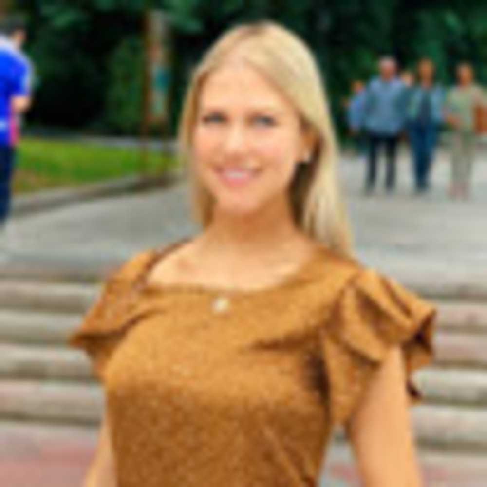 Meet your Posher, Laura